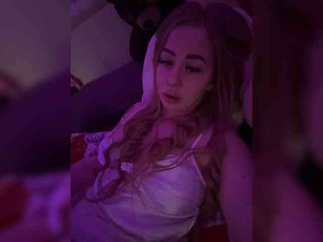 Miss-Etikaa webcam