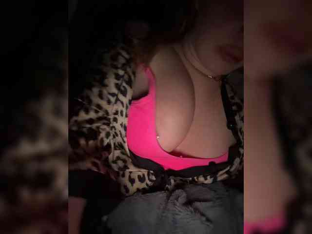Miss-Etikaa webcam