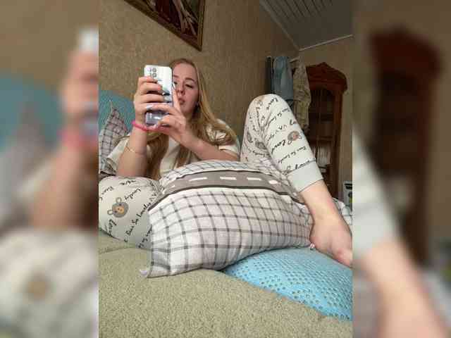 Miss-Etikaa webcam