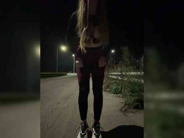 Miss-Etikaa webcam
