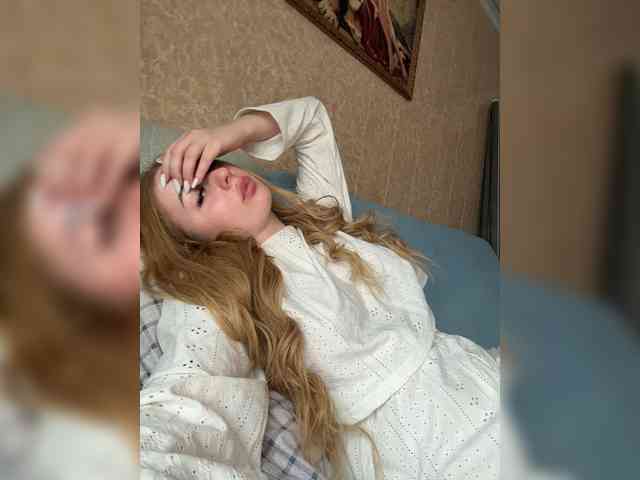 Miss-Etikaa webcam