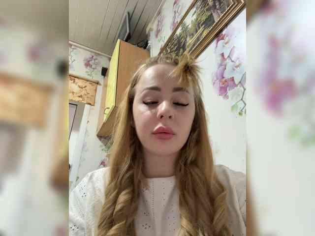 Miss-Etikaa webcam
