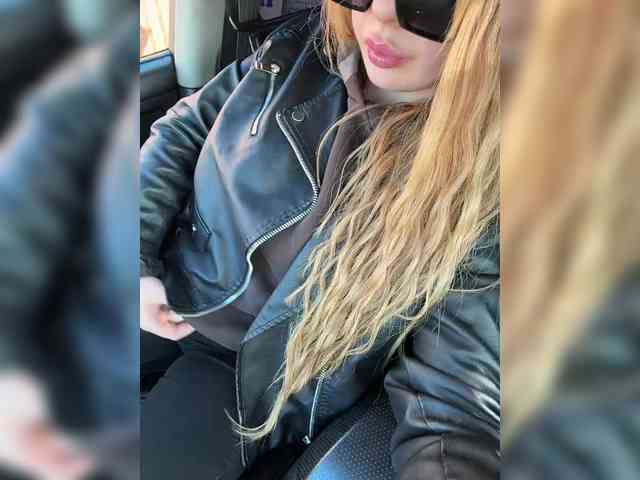 Miss-Etikaa webcam