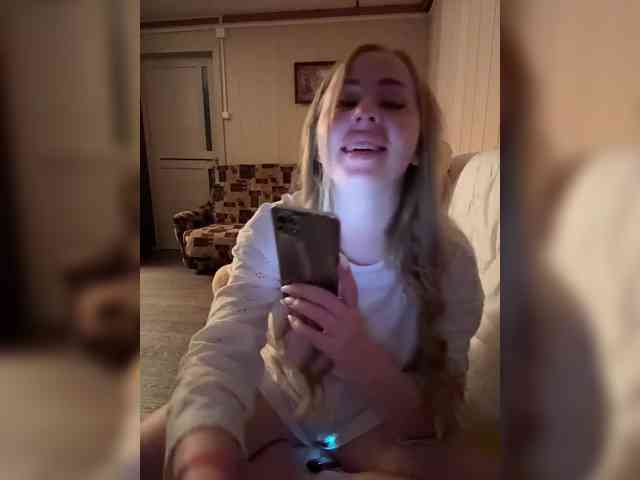 Miss-Etikaa webcam
