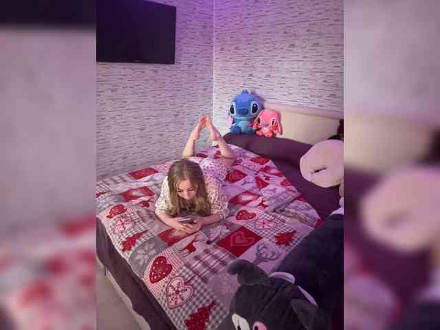 Miss-Etikaa webcam