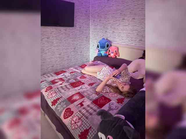 Miss-Etikaa webcam