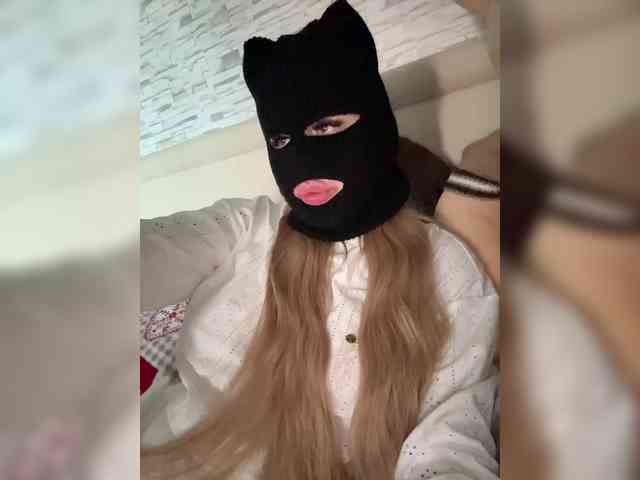 Black-Etika webcam