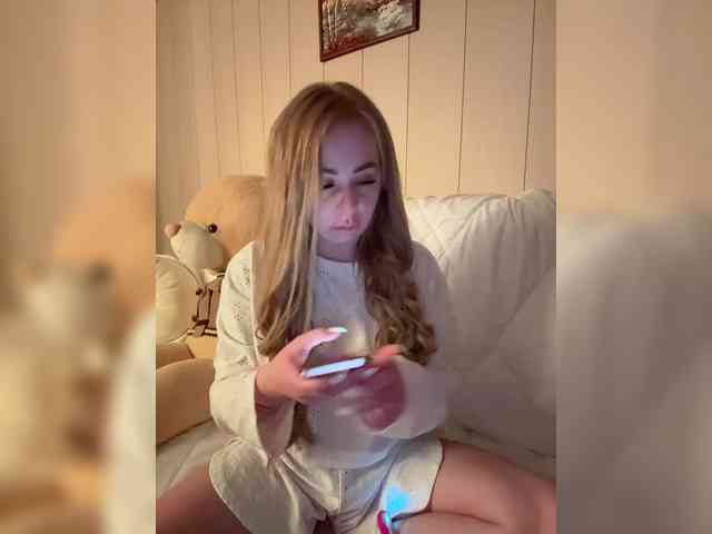 Miss-Etikaa webcam