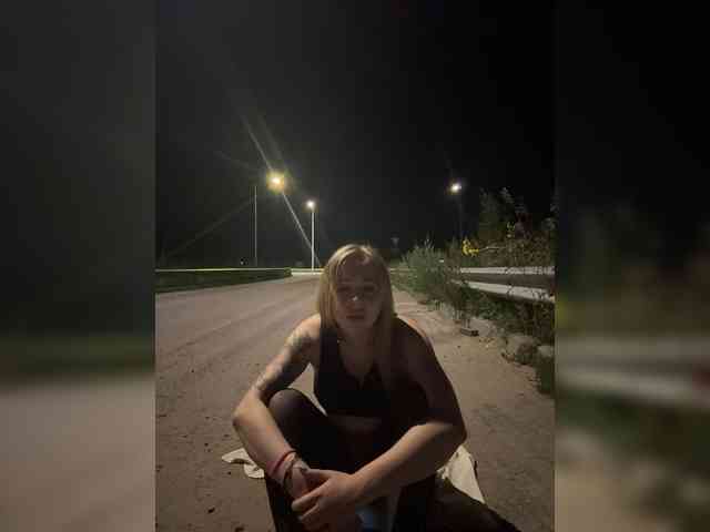 Miss-Etikaa webcam