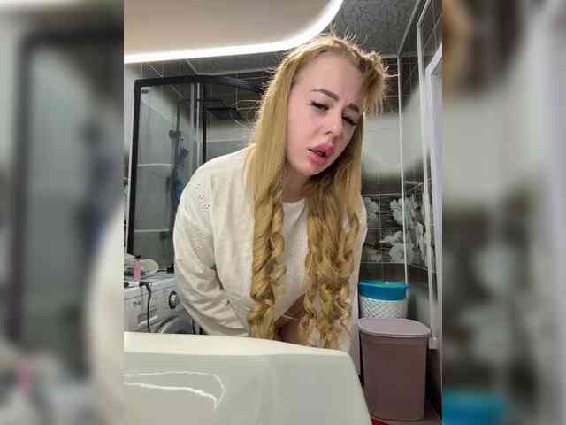 Miss-Etikaa webcam