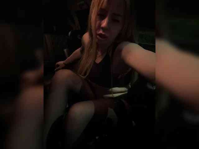 Miss-Etikaa webcam