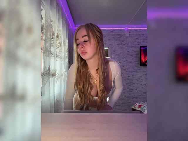 Miss-Etikaa webcam