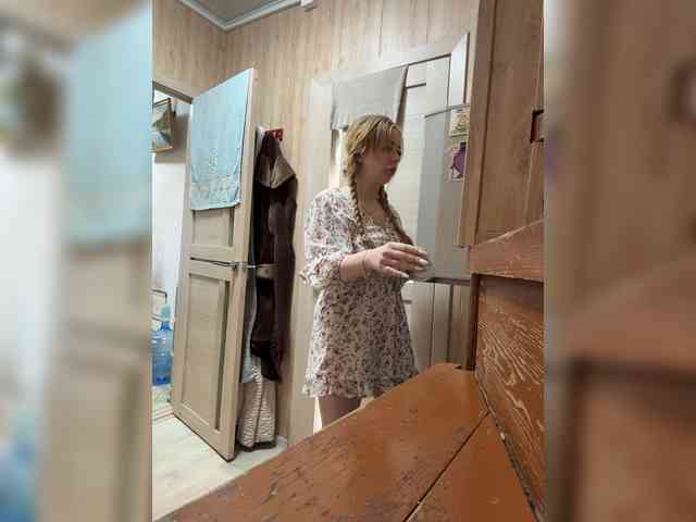 Miss-Etikaa webcam