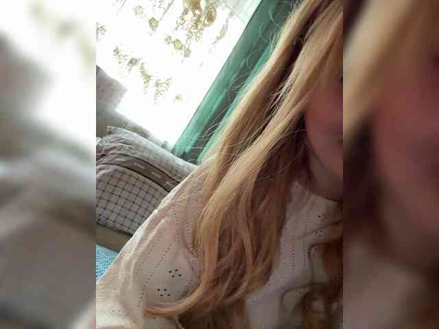Miss-Etikaa webcam