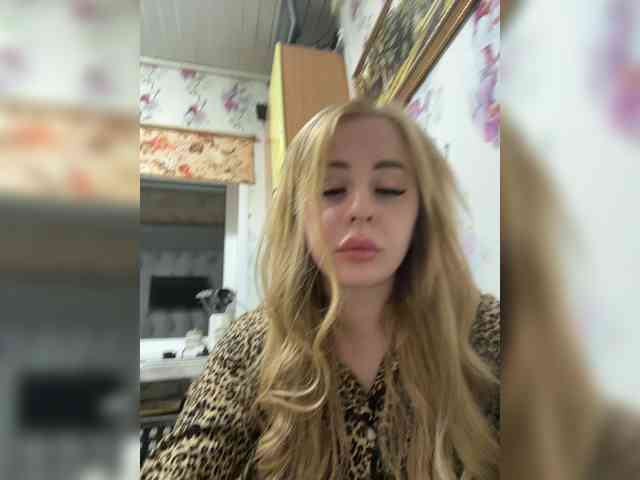 Miss-Etikaa webcam