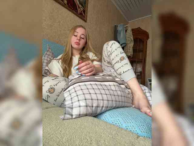 Miss-Etikaa webcam
