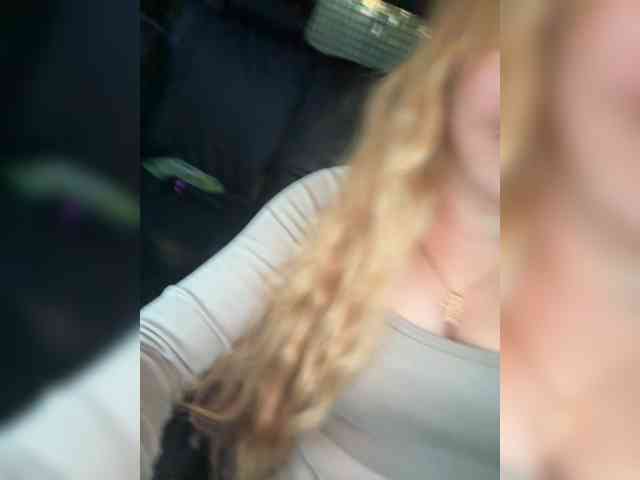 Miss-Etikaa webcam