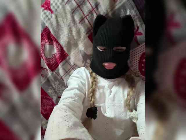 Black-Etika webcam