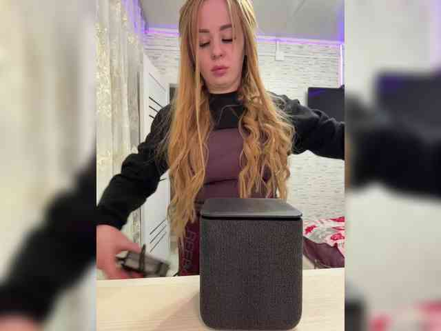Miss-Etikaa webcam