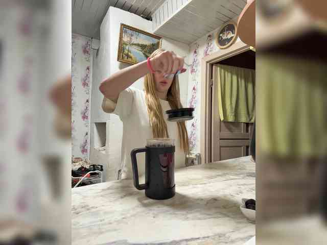 Miss-Etikaa webcam
