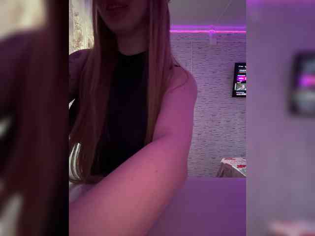 Miss-Etikaa webcam