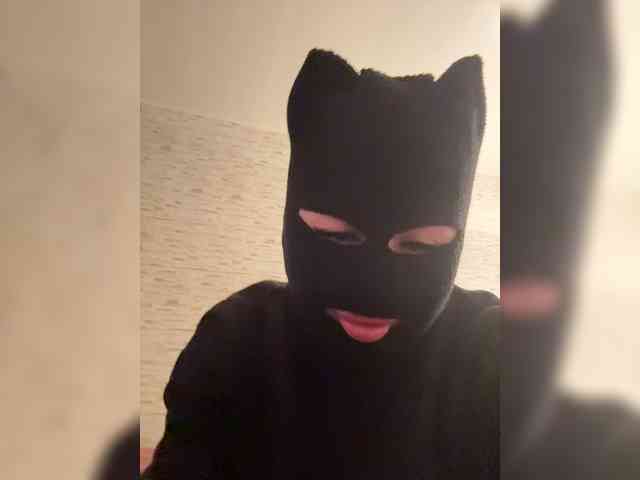 Black-Etika webcam