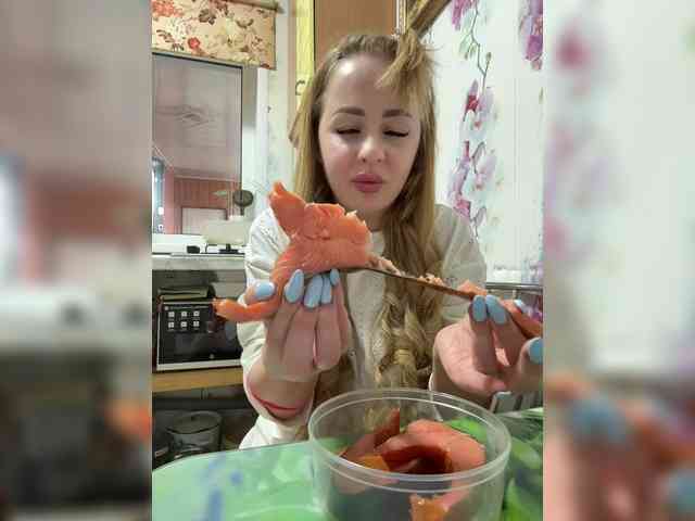 Miss-Etikaa webcam
