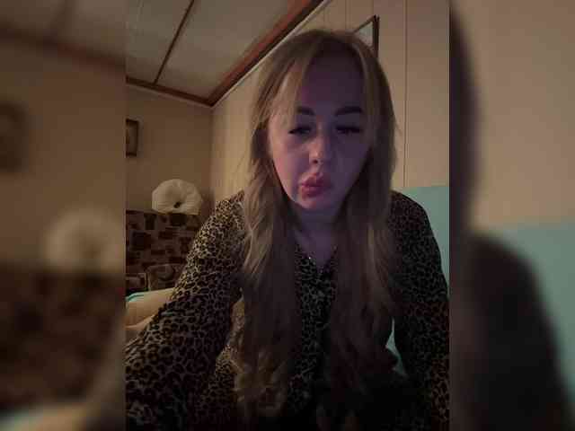 Miss-Etikaa webcam