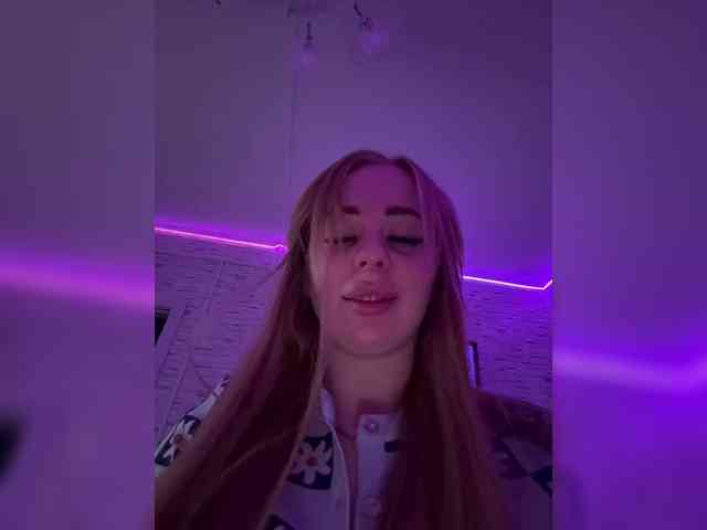 Miss-Etikaa webcam