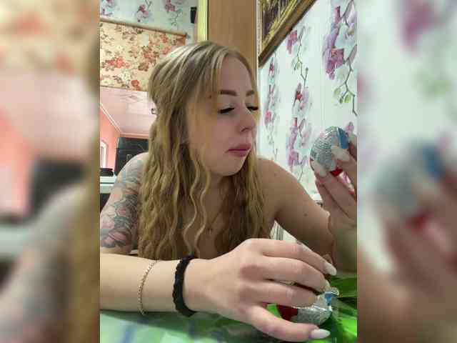Miss-Etikaa webcam
