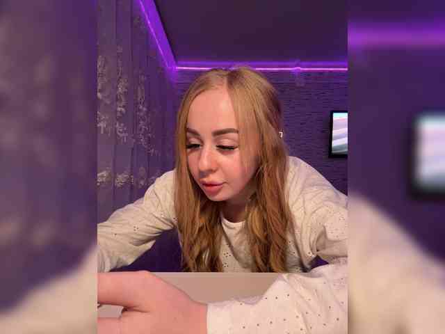 Miss-Etikaa webcam