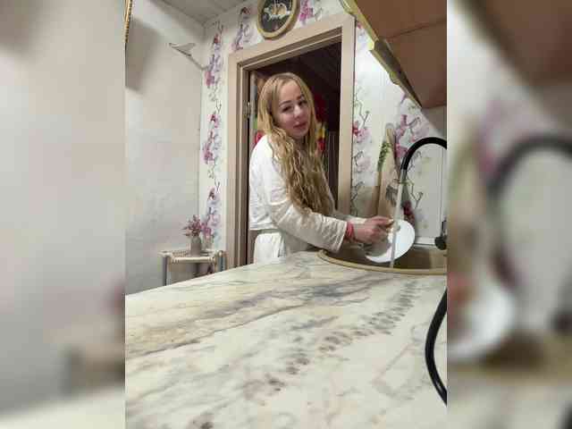Miss-Etikaa webcam