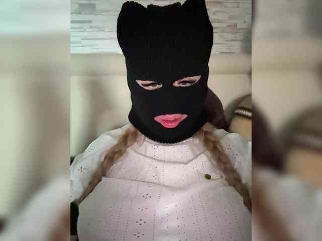 Black-Etika webcam