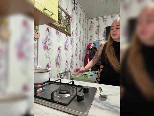Miss-Etikaa webcam