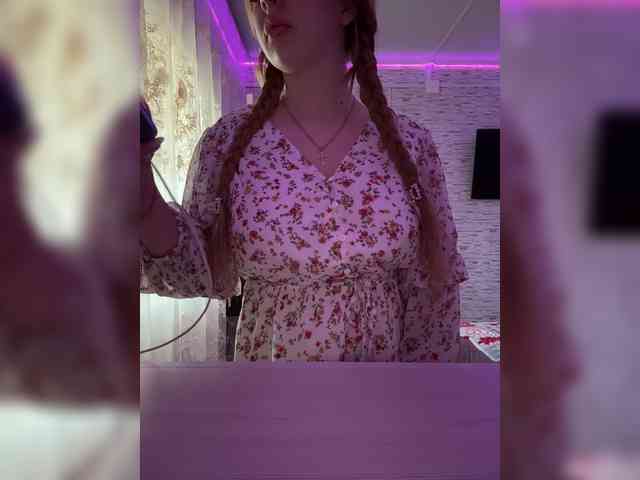 Miss-Etikaa webcam