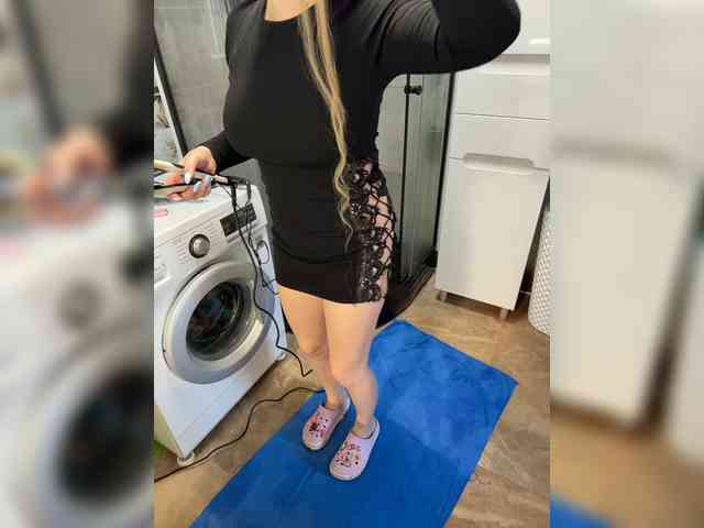 Miss-Etikaa webcam