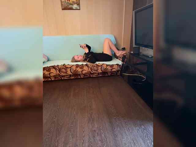 Miss-Etikaa webcam