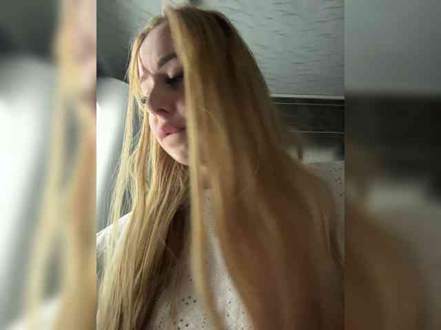 Miss-Etikaa webcam