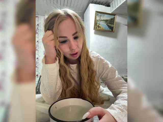 Miss-Etikaa webcam