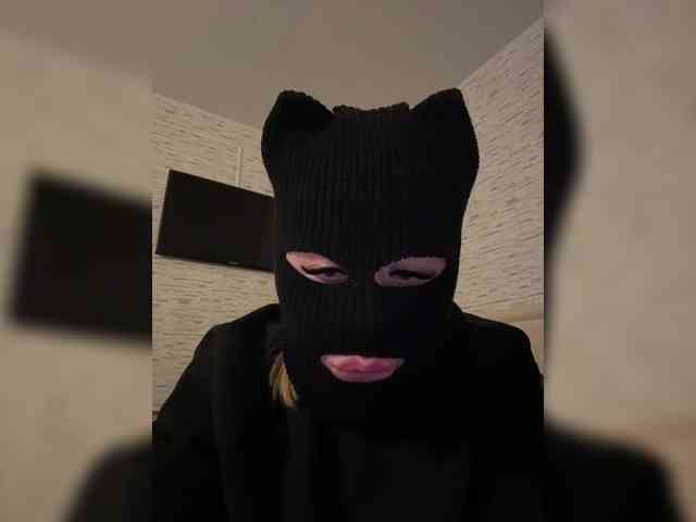 Black-Etika webcam