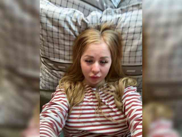 Miss-Etikaa webcam