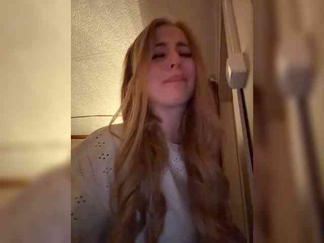 Miss-Etikaa webcam