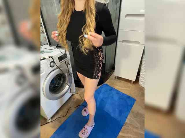 Miss-Etikaa webcam