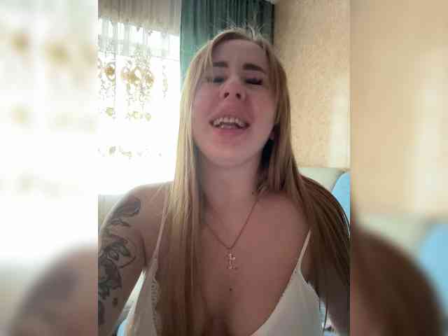 Miss-Etikaa webcam