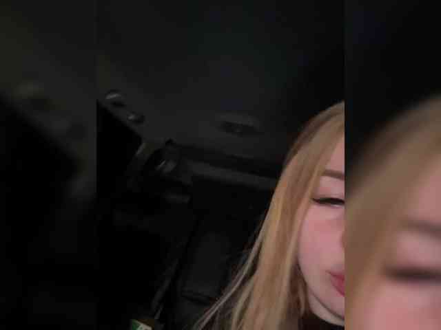 Miss-Etikaa webcam