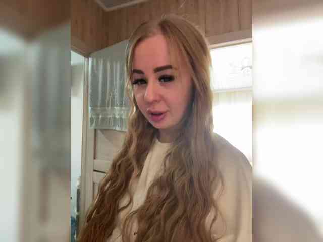 Miss-Etikaa webcam