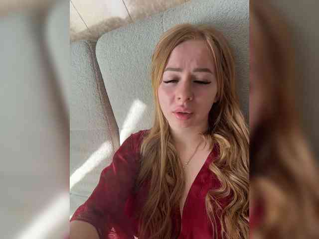 Miss-Etikaa webcam