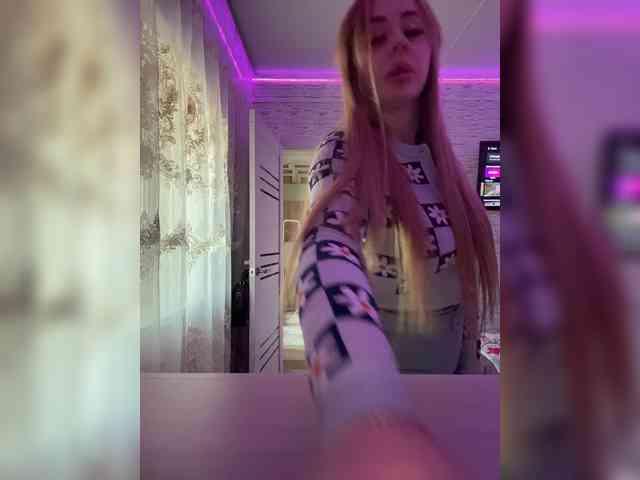 Miss-Etikaa webcam