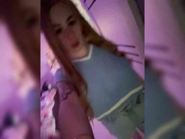 Miss-Etikaa webcam