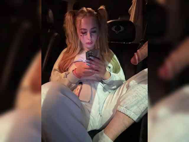 -harley-quinn-'s live stream